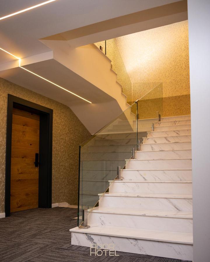 Ador Hotel North Mitrovica Bagian luar foto