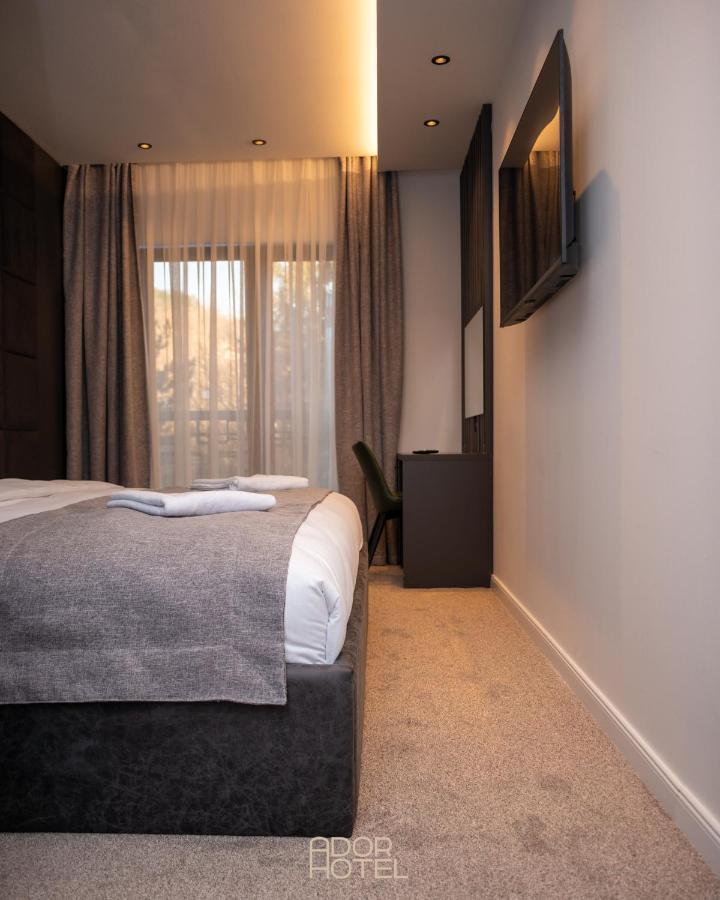 Ador Hotel North Mitrovica Bagian luar foto